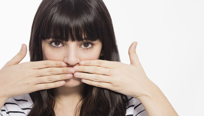 примета икать