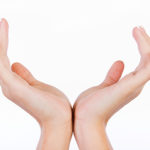 чешется правое запястье примета