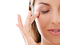 к чему вылез прыщ на правой щеке