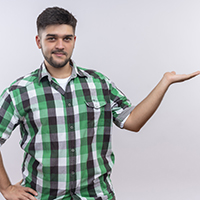 к чему чешется левая рука