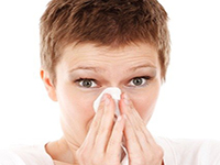 Вылезли прыщи на подбородке — что это значит?